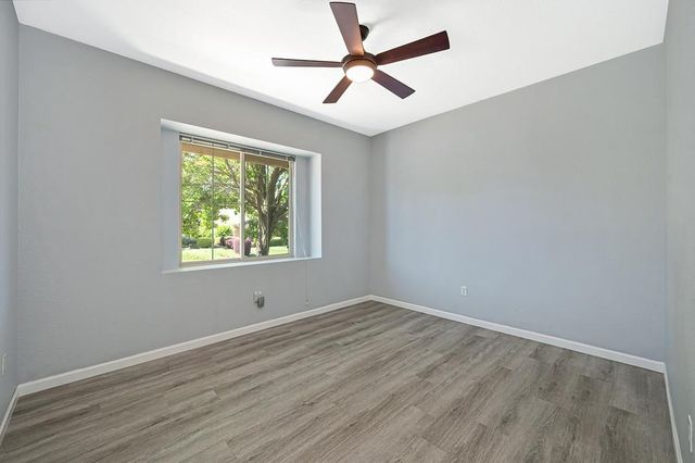 912 Castleberry Ln, Lincoln, CA 95648