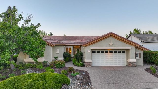 912 Castleberry Ln, Lincoln, CA 95648