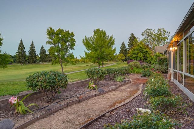 912 Castleberry Ln, Lincoln, CA 95648