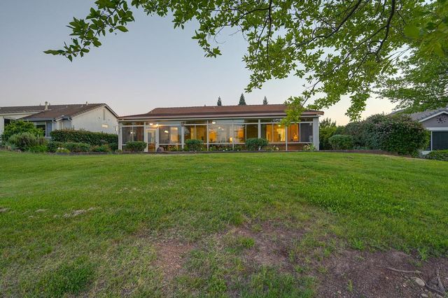 912 Castleberry Ln, Lincoln, CA 95648