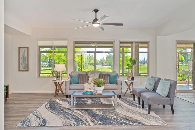 912 Castleberry Ln, Lincoln, CA 95648