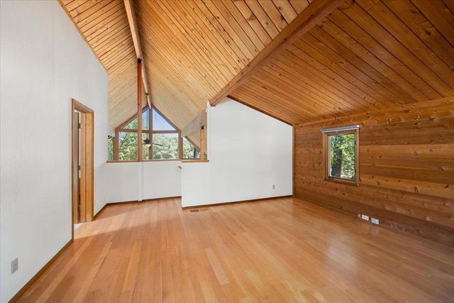 5104 Crestline Dr, Foresthill, CA 95631