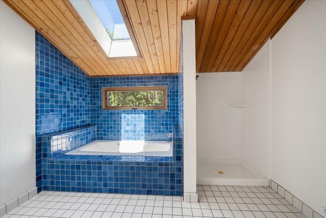 5104 Crestline Dr, Foresthill, CA 95631
