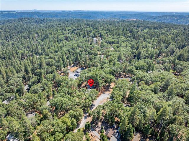 5104 Crestline Dr, Foresthill, CA 95631