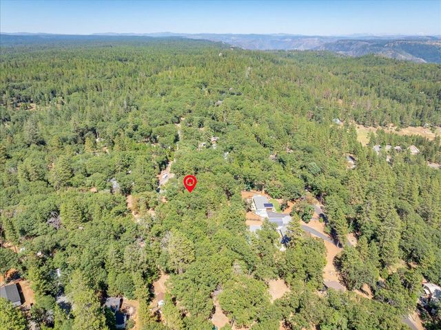 5104 Crestline Dr, Foresthill, CA 95631
