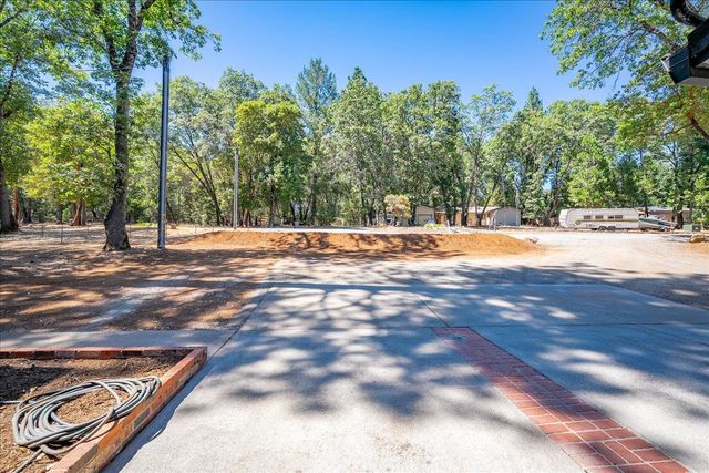 5104 Crestline Dr, Foresthill, CA 95631