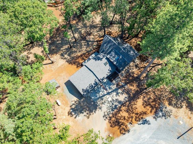 5104 Crestline Dr, Foresthill, CA 95631