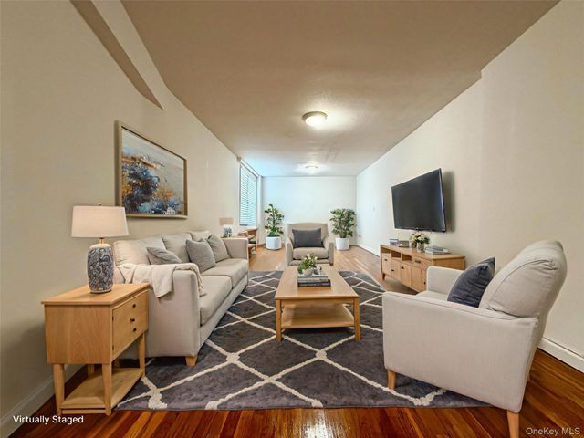 63-95 Austin Street 2G, Rego Park, NY 11374
