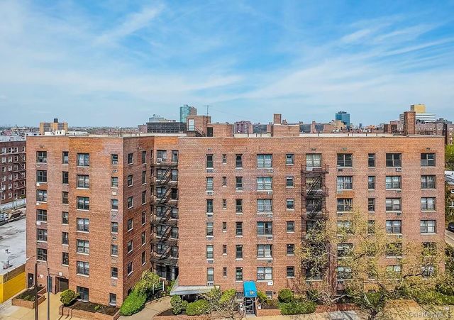 63-95 Austin Street 2G, Rego Park, NY 11374