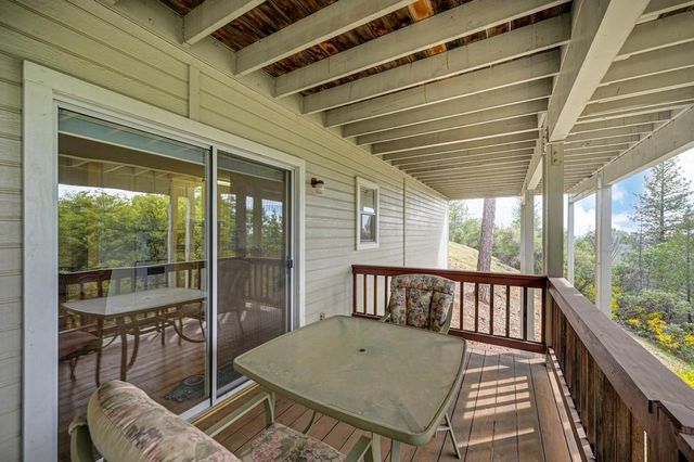 2358 Deer Ravine Ct, Cool, CA 95614