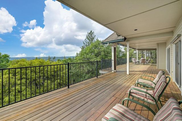 2358 Deer Ravine Ct, Cool, CA 95614