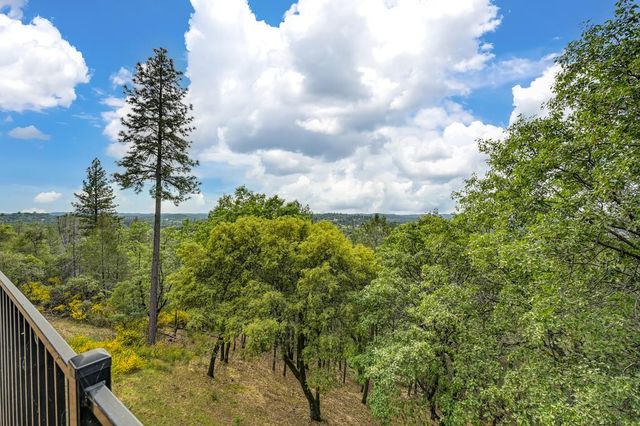 2358 Deer Ravine Ct, Cool, CA 95614