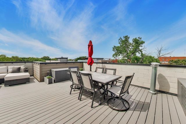 2136 W Belmont Avenue PH, Chicago, IL 60618