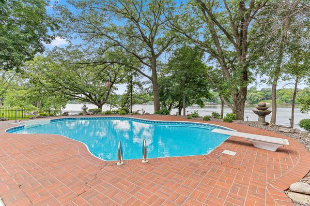 10810 Mississippi Boulevard NW, Coon Rapids, MN 55433