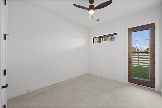 2323 N Carroll Avenue, Dallas, TX 75204