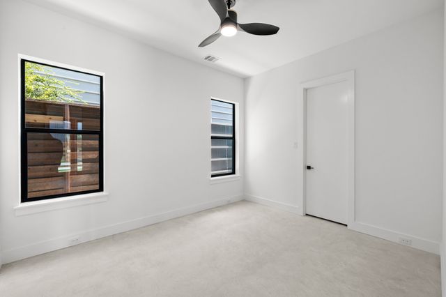 2323 N Carroll Avenue, Dallas, TX 75204