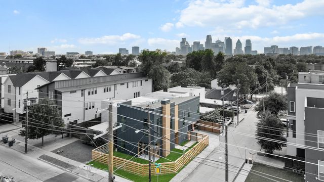2323 N Carroll Avenue, Dallas, TX 75204