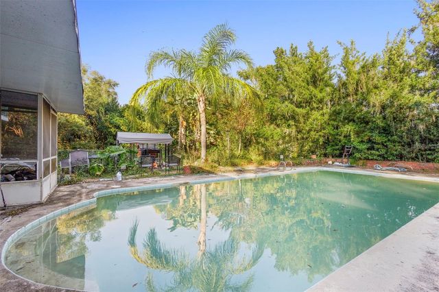 925 N SANS SOUCI AVENUE, Deland, FL 32720