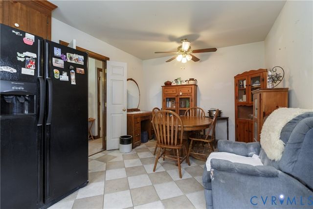 7092 Foxlair Dr, Mechanicsville, VA 23111