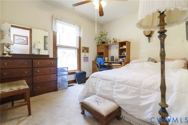 7092 Foxlair Dr, Mechanicsville, VA 23111