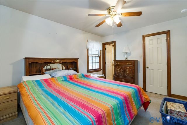 7092 Foxlair Dr, Mechanicsville, VA 23111