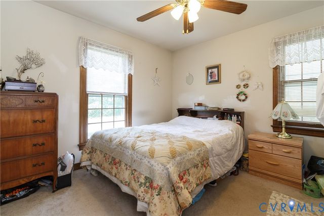 7092 Foxlair Dr, Mechanicsville, VA 23111
