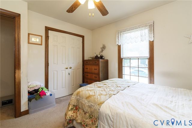 7092 Foxlair Dr, Mechanicsville, VA 23111