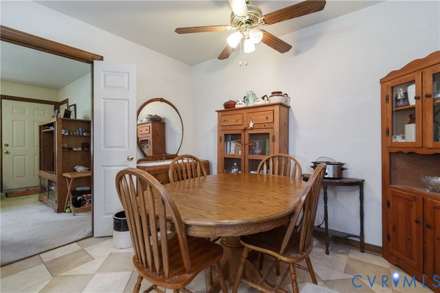7092 Foxlair Dr, Mechanicsville, VA 23111