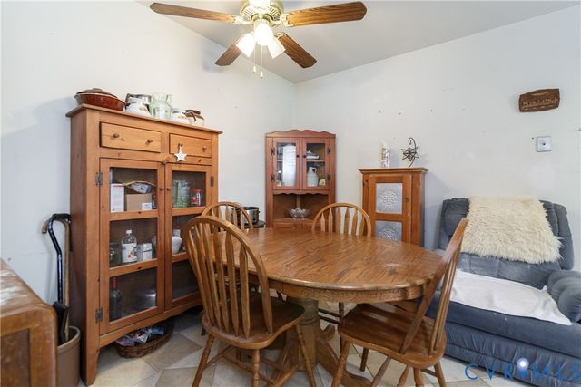 7092 Foxlair Dr, Mechanicsville, VA 23111