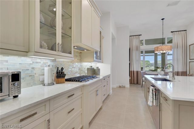 6035 Plana Cays DR, Naples, FL 34113