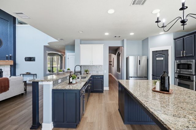 25515 Willard Path, San Antonio, TX 78261