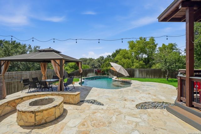 25515 Willard Path, San Antonio, TX 78261
