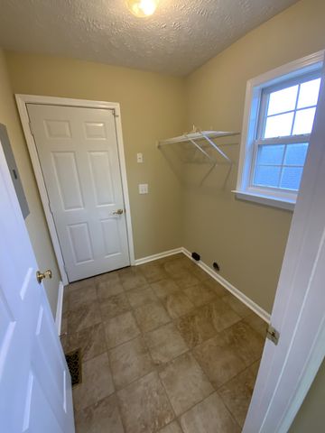 521 Spring Hill Dr, Smyrna, TN 37167