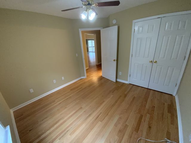 521 Spring Hill Dr, Smyrna, TN 37167