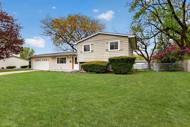18320 W Linda Lane, Gurnee, IL 60031