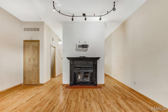 2234 Hickory Street, St Louis, MO 63104