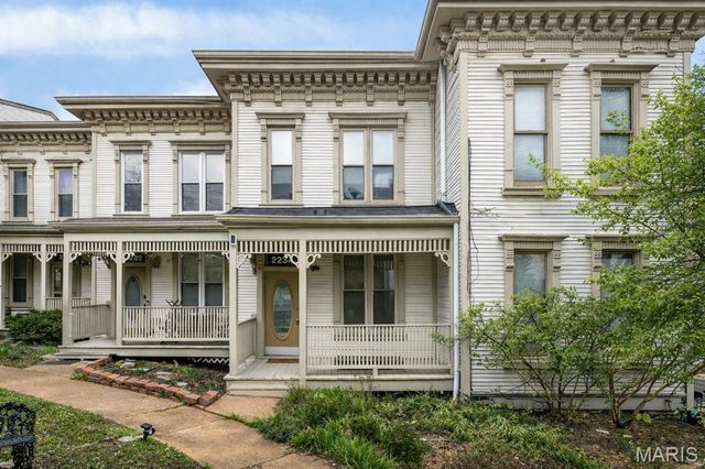 2234 Hickory Street, St Louis, MO 63104