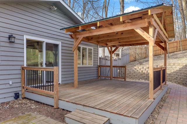 4209 Kemrich Circle, Minnetonka, MN 55345