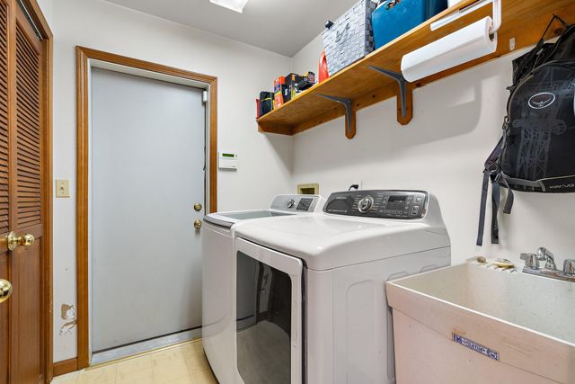 218 Woodsview Street, Michigan City, IN 46360