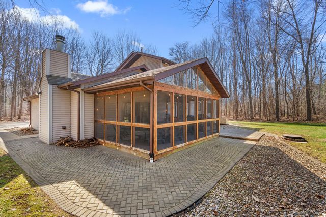 218 Woodsview Street, Michigan City, IN 46360