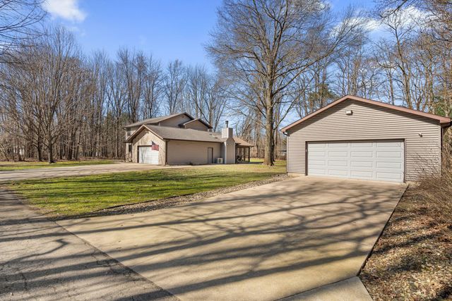 218 Woodsview Street, Michigan City, IN 46360