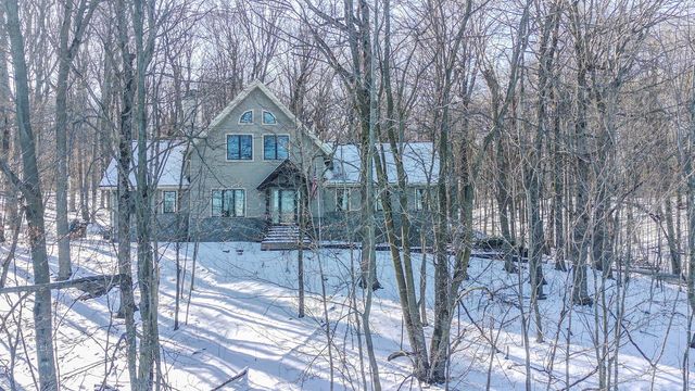 4593 Beaver Dam ROAD, West Bend, WI 53090