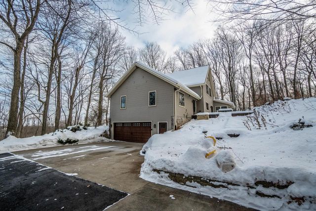 4593 Beaver Dam ROAD, West Bend, WI 53090