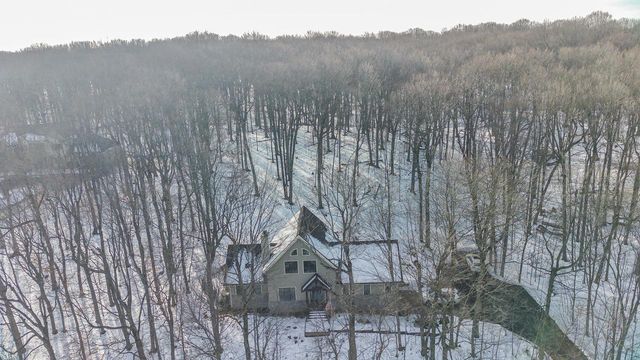 4593 Beaver Dam ROAD, West Bend, WI 53090