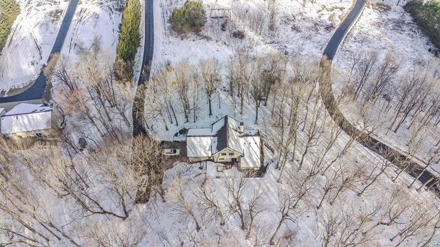 4593 Beaver Dam ROAD, West Bend, WI 53090