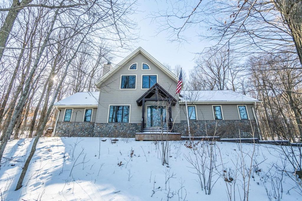 4593 Beaver Dam ROAD, West Bend, WI 53090