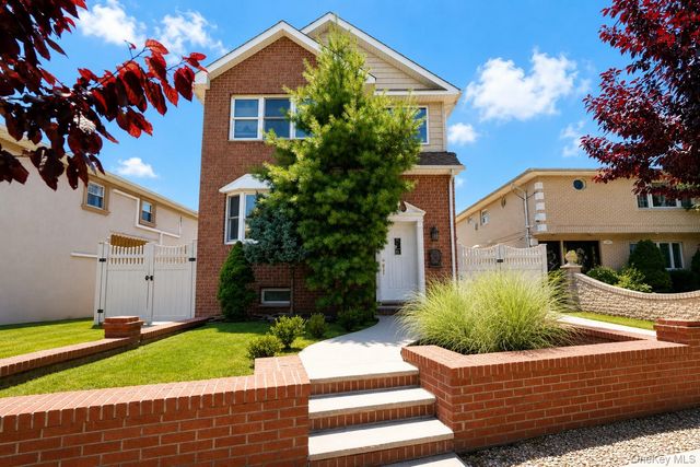 124 Reid Ave, Staten Island, NY 10305