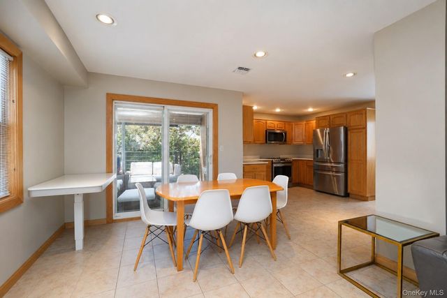 124 Reid Ave, Staten Island, NY 10305