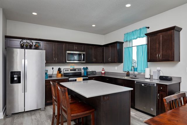 2930 Kestrel Street, Norwalk, IA 50211