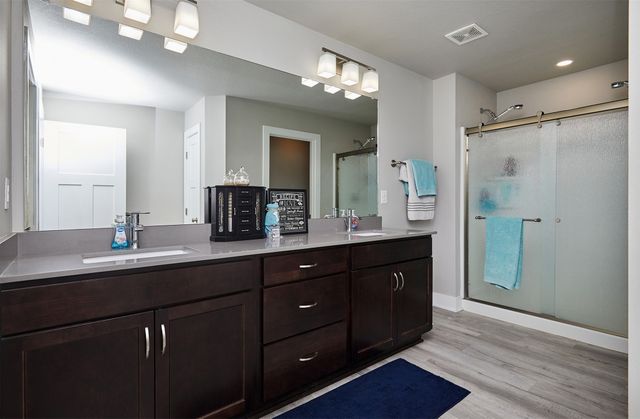 2930 Kestrel Street, Norwalk, IA 50211